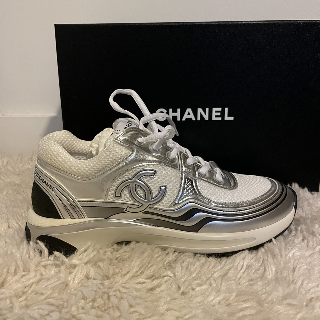 Runner Laminated Interlocking Metallic