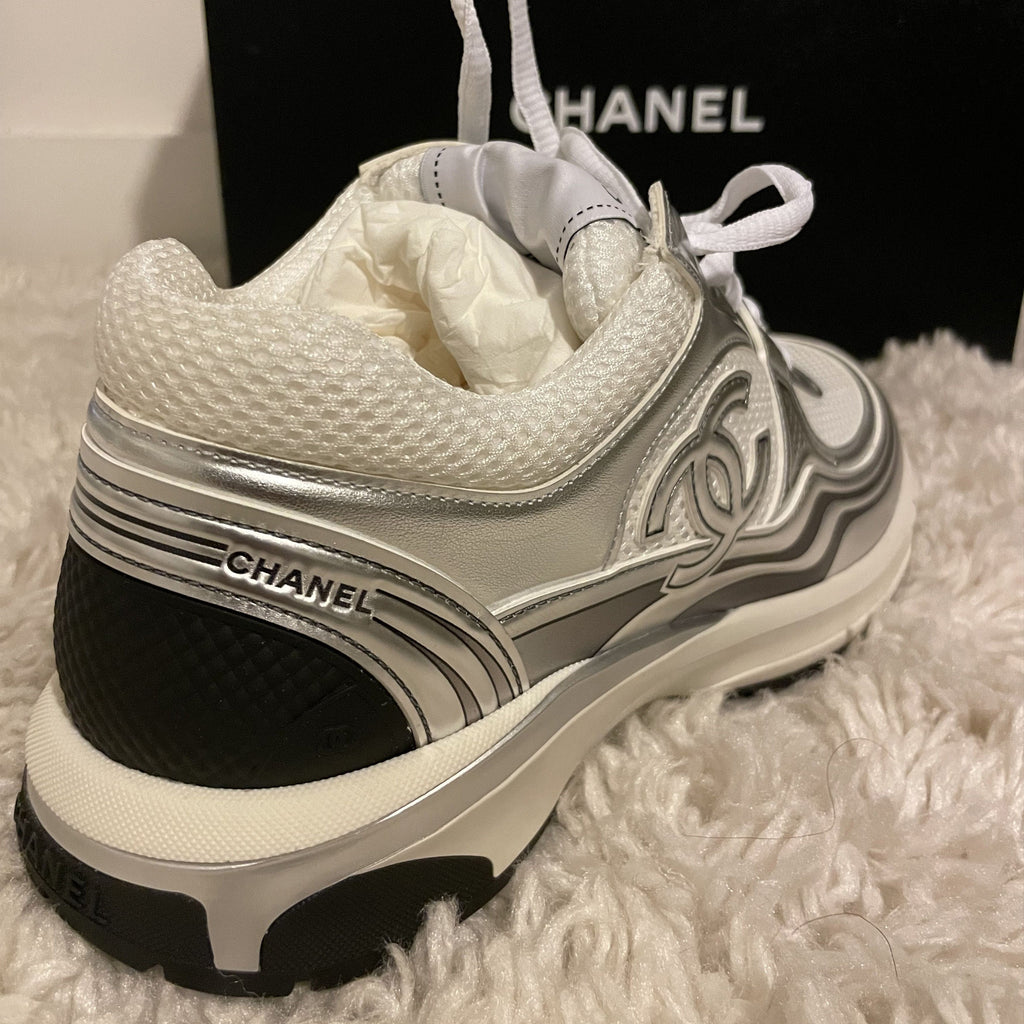 Runner Laminated Interlocking Metallic